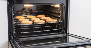 How to Choose an Oven with the Right Racks for Baking